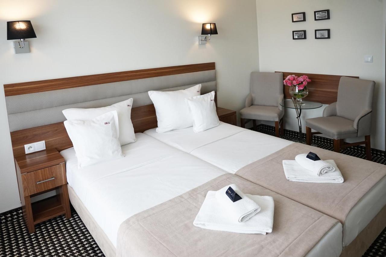Double or Twin Room,1169165167:JPEG